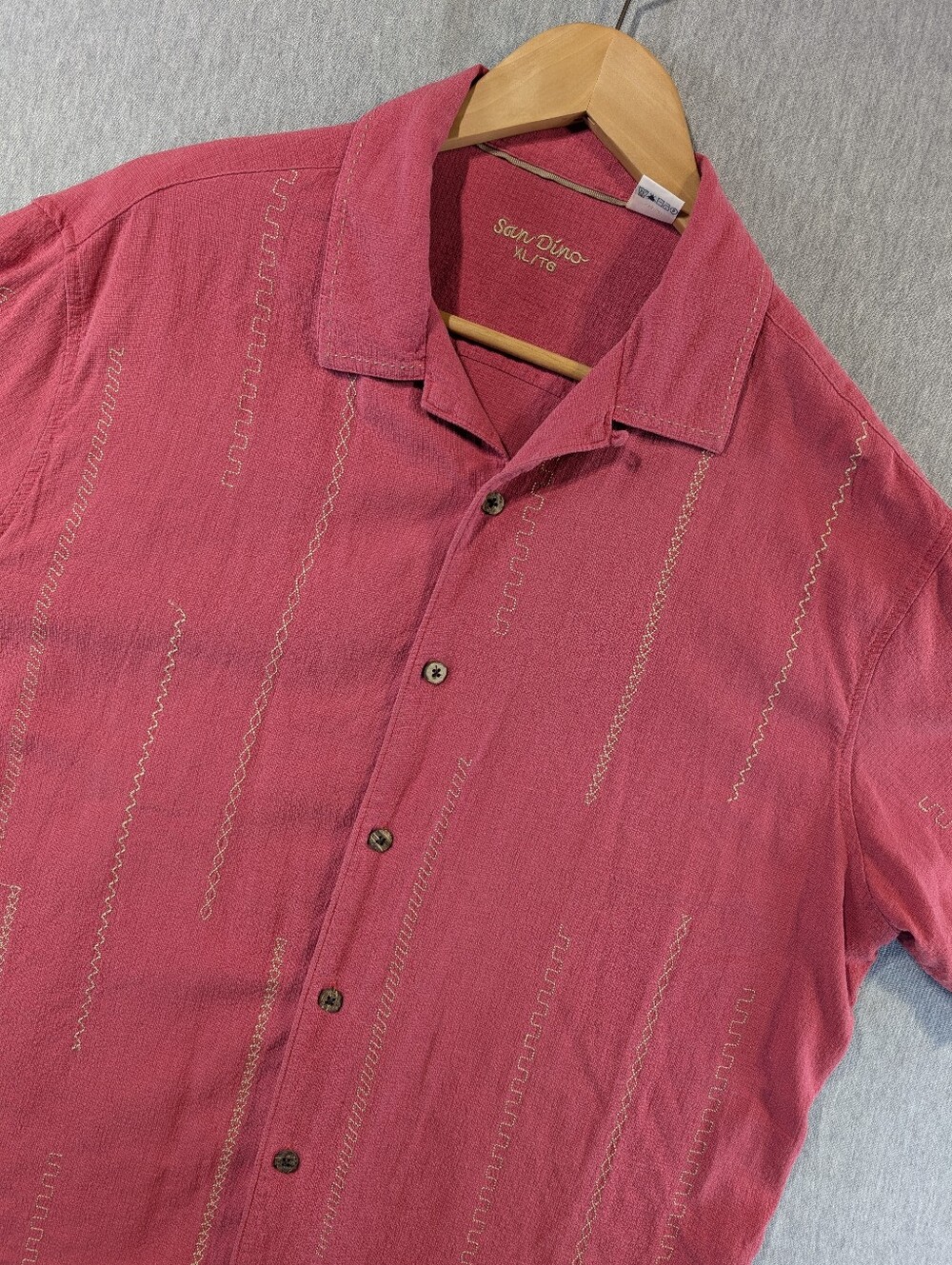 San Dino 100% Silk Button Shirt Men's XL Red Short Sleeve Stitching Detail